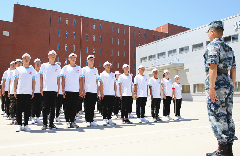 2019年7月1日，中天北京集团大学生入职培训。