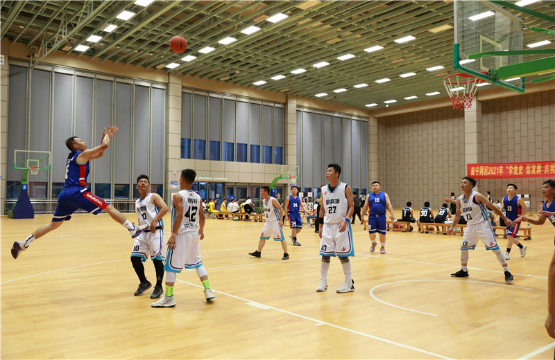 2021年6月，第七届“安全杯”篮球联赛在中天八建内部展开，精准的投篮、焦灼的对抗，披上战服，用热情战胜酷暑，用实力征服中天同仁！