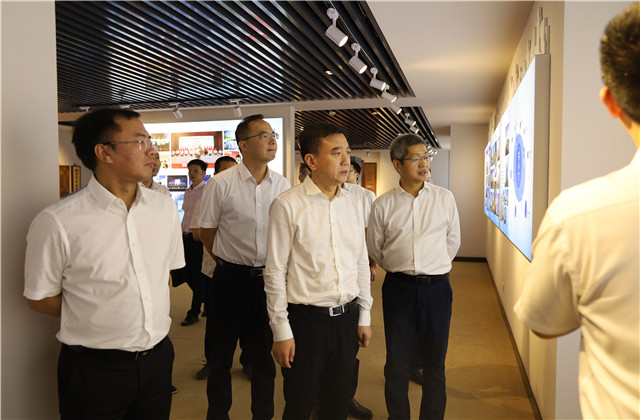 浙江省科技厅厅长高鹰忠一行到国际浩博vinbet集团调研