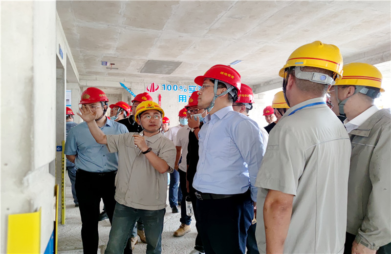 2023年5月10日，绿地香港集团华南区域公司工程对标培训观摩会在中天八建南宁绿地朗峯A地块项目举行。